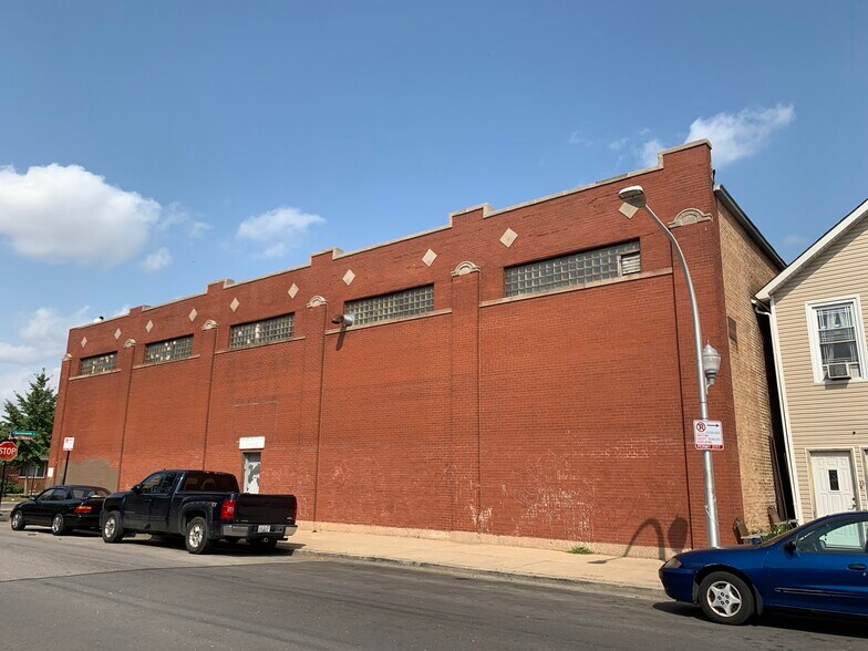 Primary Photo Of 2956 W 38th St, Chicago Manufacturing For Lease