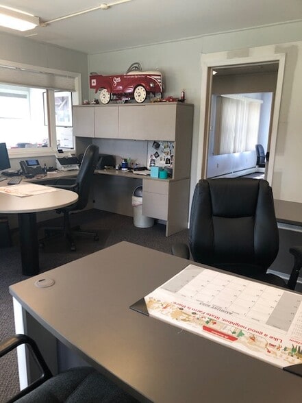 More Photos Of 1 Plumbridge Dr, Levittown Office Residential For Sale