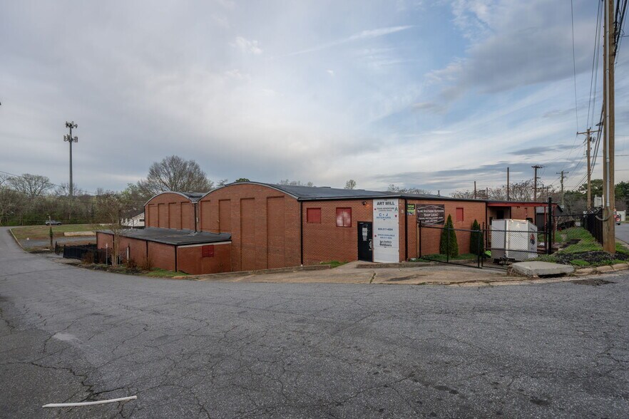 More Photos Of 719 Old Lenoir Rd, Hickory Warehouse For Sale