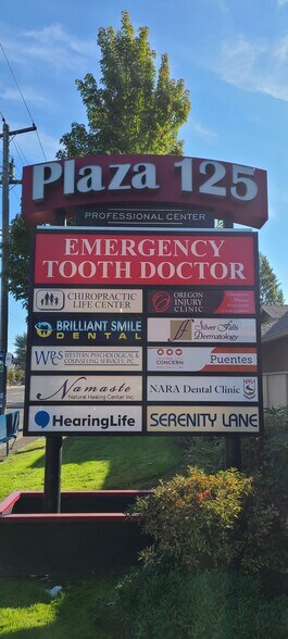 More Photos Of 12724 SE Stark St, Portland Medical For Sale