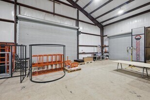 More Photos Of 11983 Cleveland Gibbs Rd, Roanoke Flex For Lease