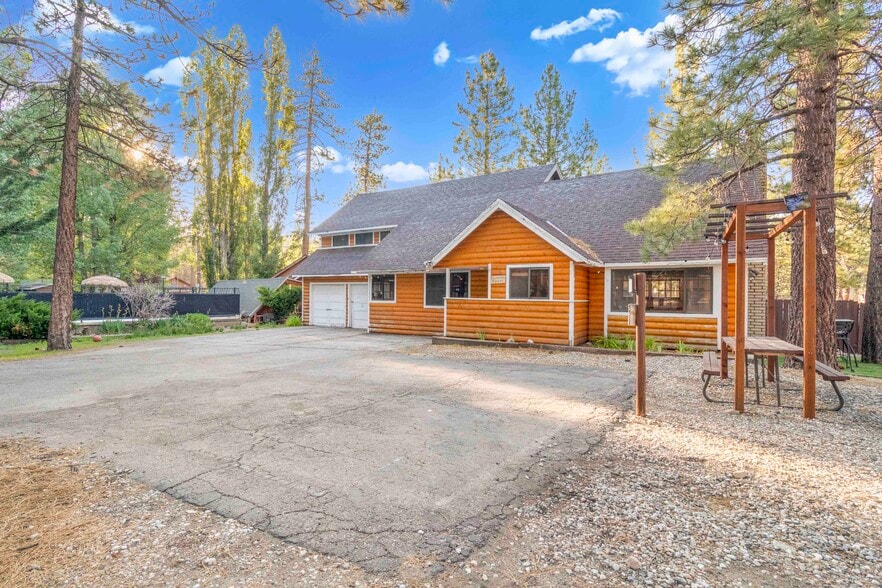 More Photos Of 39372 Big Bear Blvd, Big Bear Lake Hotel For Sale
