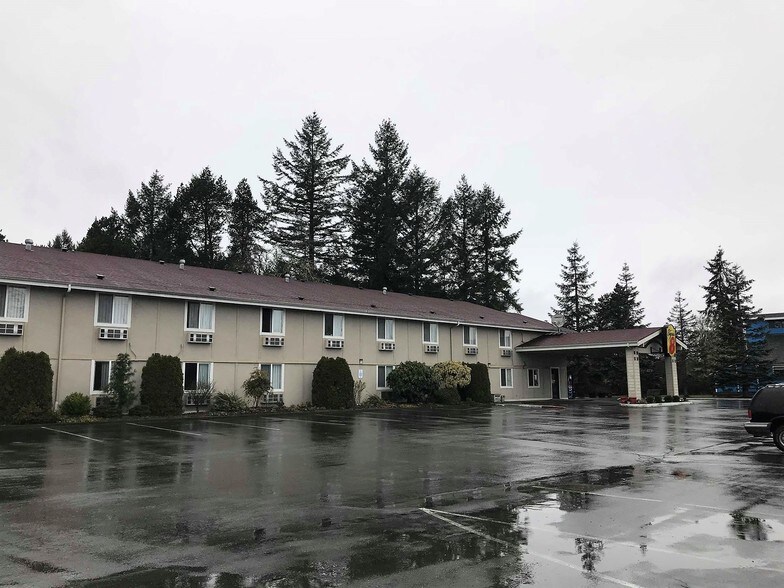 More Photos Of 2943 Northview Cir, Shelton Hotel For Sale