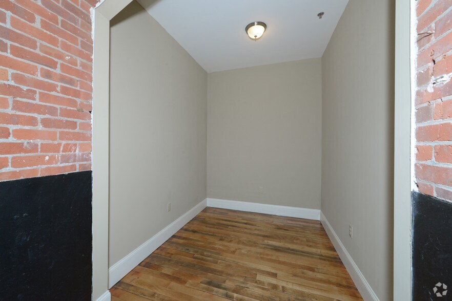 More Photos Of 12 Eagle St, Providence Apartments For Lease