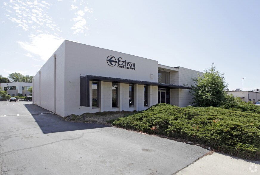 Primary Photo Of 8159 Engineer Rd, San Diego Warehouse For Lease