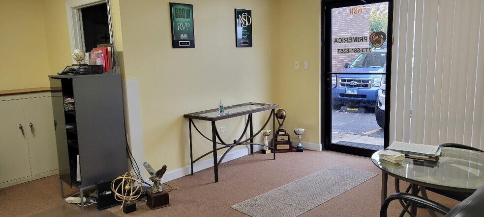 More Photos Of 5680 S Archer Ave, Chicago Loft Creative Space For Lease