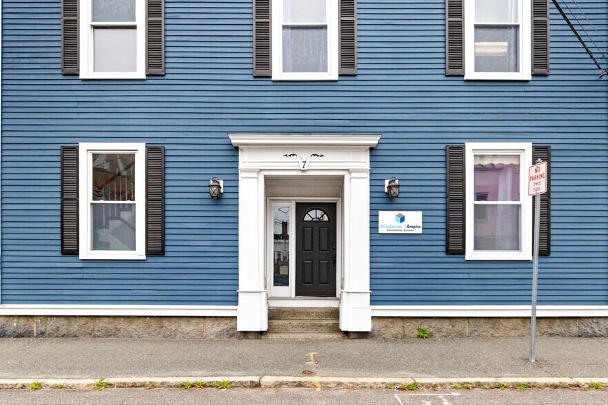 More Photos Of 7 Foster St, Wakefield Office For Sale