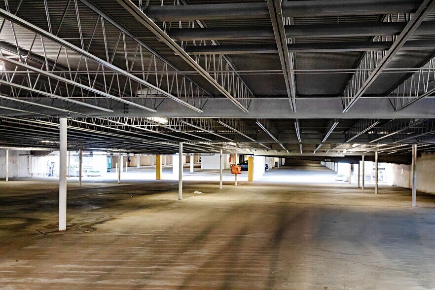 More Photos Of 12727 Kimberley Ln, Houston Medical For Lease