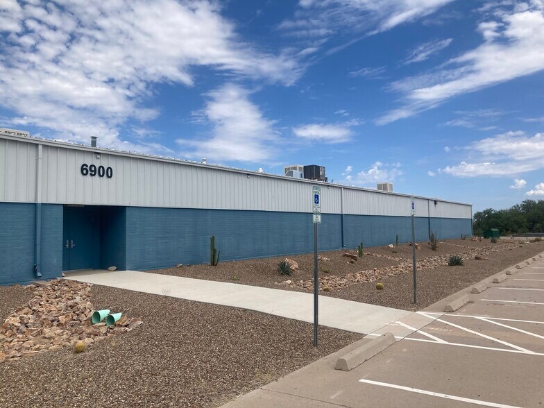 More Photos Of 6900 S Park Ave, Tucson Warehouse For Lease