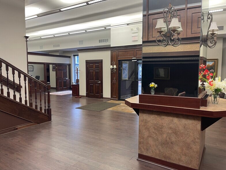 More Photos Of 107 W Michigan Ave, Kalamazoo Office For Sale