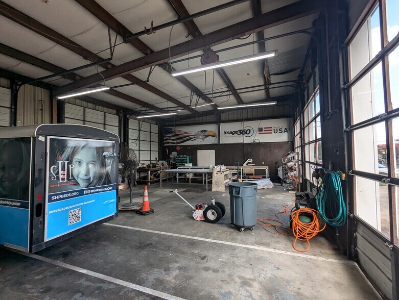 More Photos Of 3920 Phelan Blvd, Beaumont General Retail For Sale