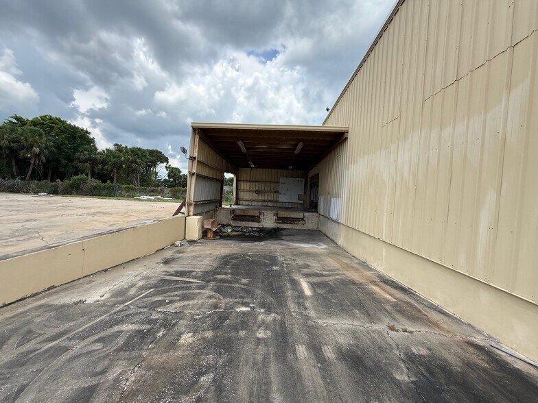 More Photos Of 2280 Wilhelmina Ct NE, Palm Bay Unknown For Lease