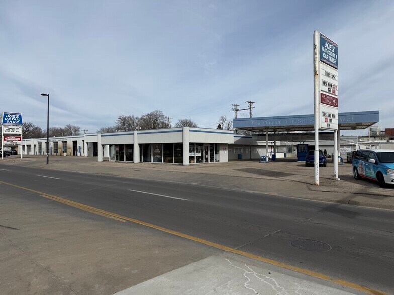 More Photos Of 206 N Seneca St, Wichita Carwash For Sale