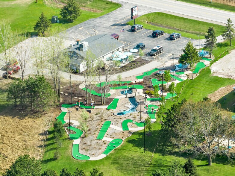 More Photos Of 2630 School Ln, Suamico Restaurant For Sale