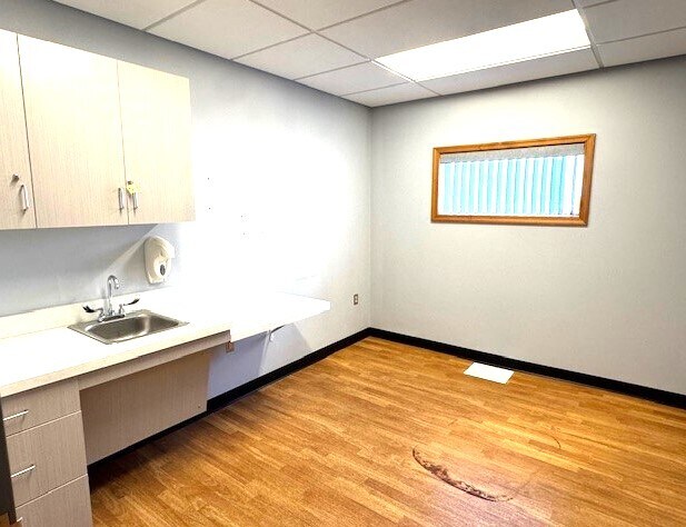 More Photos Of 2111 Washington Blvd, Easton Medical For Lease