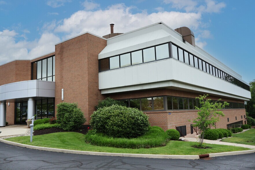More Photos Of 1712 Magnavox Way, Fort Wayne Office For Sale