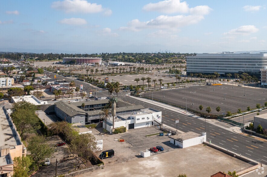 More Photos Of 923 S Prairie Ave, Inglewood Warehouse For Lease