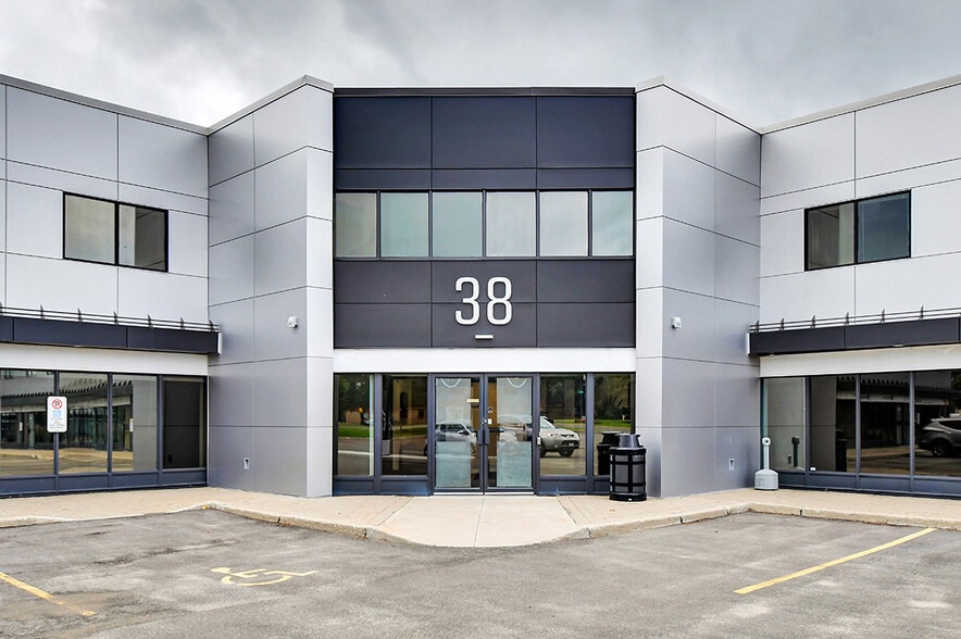 More Photos Of 38 Antares Dr, Ottawa Light Distribution For Lease