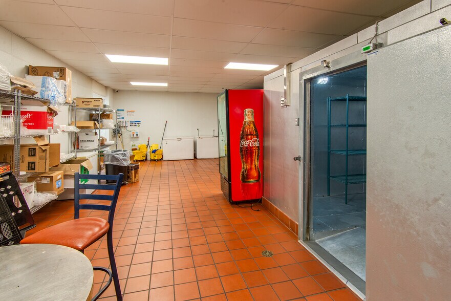 More Photos Of 542-546 S Telegraph Rd, Monroe Restaurant For Sale