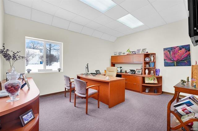 More Photos Of 2359 16th St, Bedford Office For Sale
