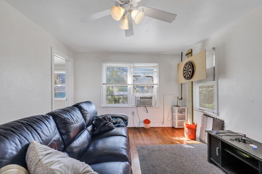 More Photos Of 2203 Skidaway Rd, Savannah Freestanding For Sale