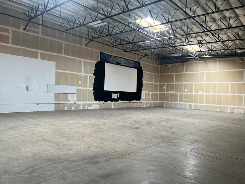 More Photos Of 401-457 Gateway Rd, Napa Warehouse For Lease