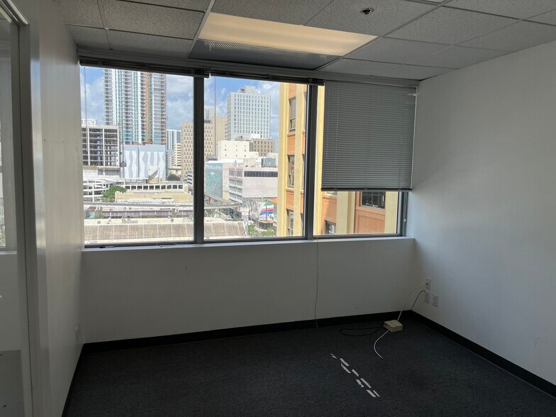 More Photos Of 150 SE 2nd Ave, Miami Coworking Space