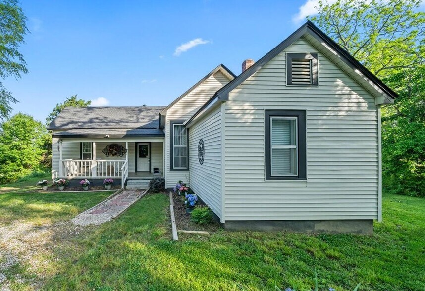 Primary Photo Of 9142 Railroad Ave, Olive Branch Office Residential For Sale