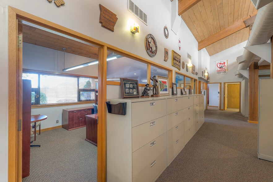More Photos Of 8880 Ballentine St, Overland Park Office For Sale