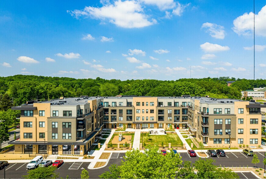 More Photos Of 5630 Schroeder Rd, Madison Apartments For Lease