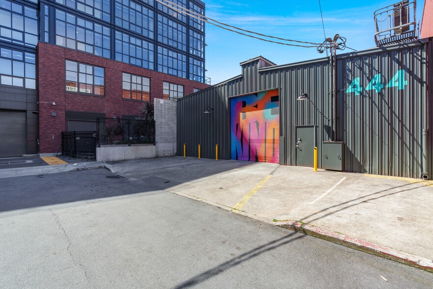 Primary Photo Of 444 Harriet St, San Francisco Industrial For Lease