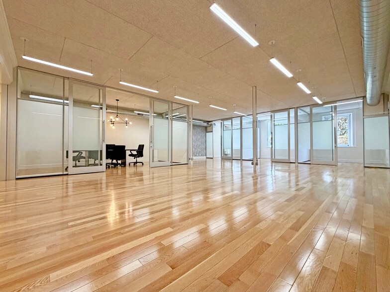 More Photos Of 925 De La Vina St, Santa Barbara Office For Lease