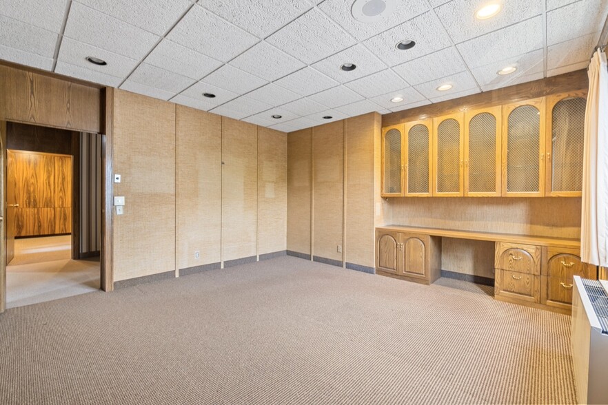 More Photos Of 609 Farmington Ave, Hartford Medical For Lease