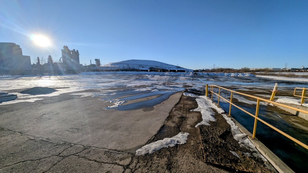 More Photos Of 16011 128 Av NW, Edmonton Warehouse For Lease