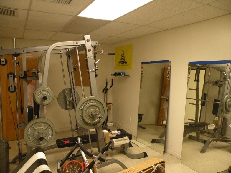 More Photos Of 3121 E Avenue I, Lancaster Freestanding For Sale