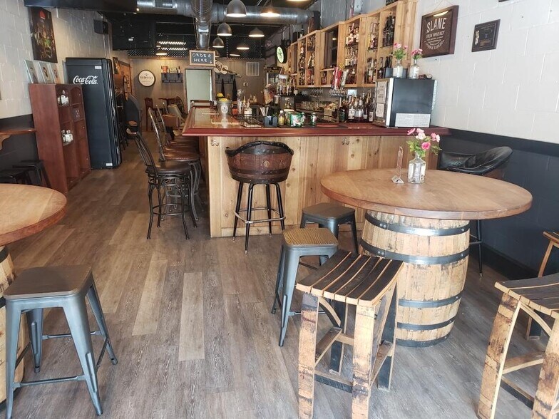 More Photos Of 1357 Central Ave, Middletown Storefront For Sale