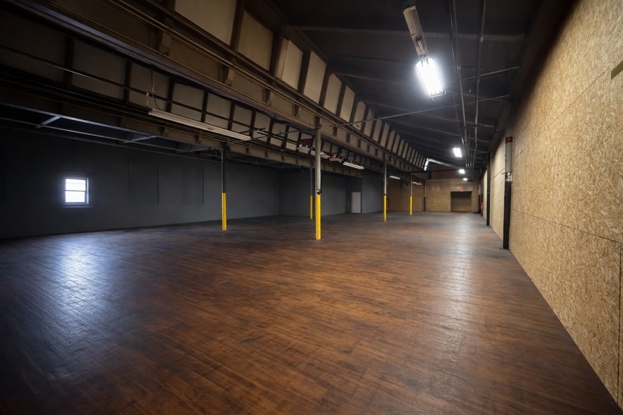 More Photos Of 21 Sabin St, Pawtucket Manufacturing For Lease