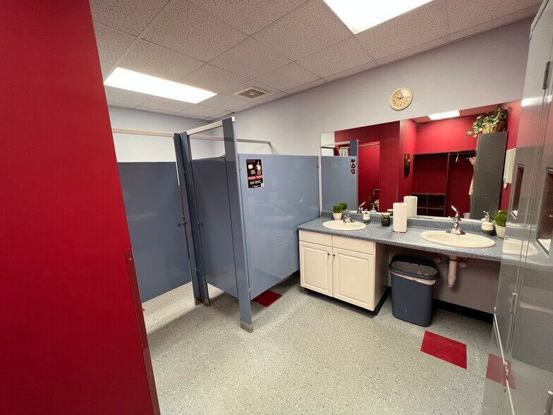 More Photos Of 2200 E Millbrook Rd, Raleigh Office For Sale