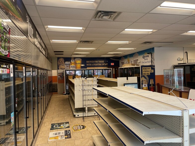 More Photos Of 2680 River Rd, River Grove Freestanding For Lease