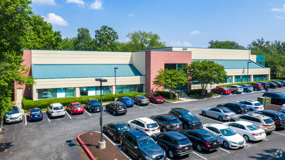 Primary Photo Of 10910 Little Patuxent Pky, Columbia Medical For Sale