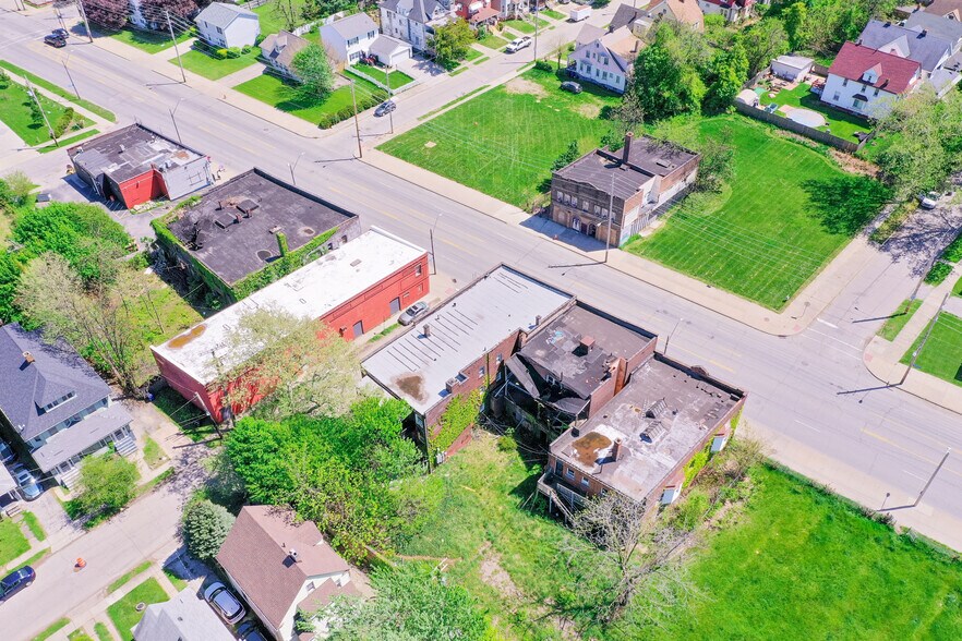 More Photos Of 11239 Superior Ave, Cleveland General Retail For Sale