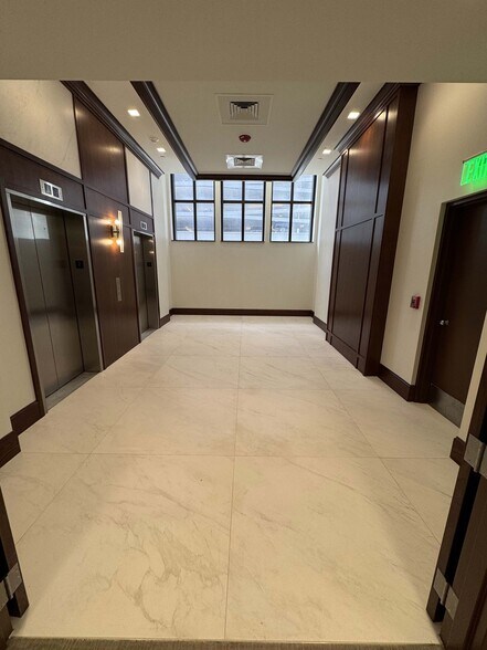 More Photos Of 303 Banyan Blvd, West Palm Beach Medical For Lease