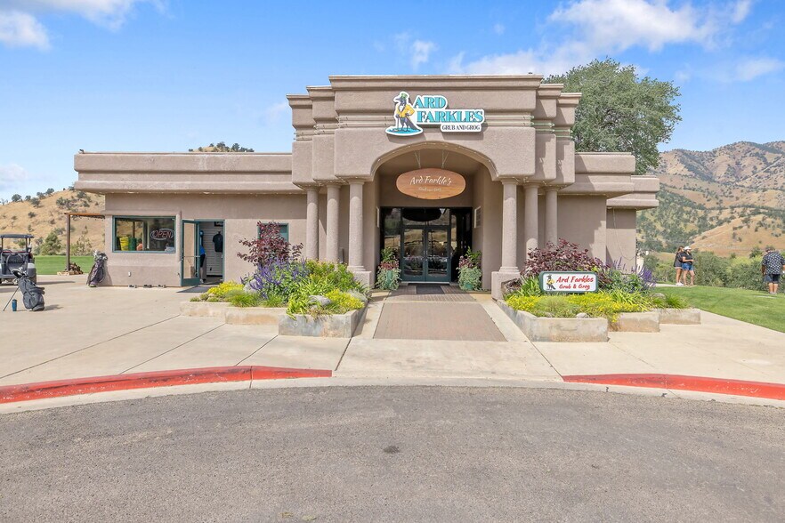 More Photos Of 41117 Sierra Dr, Three Rivers Golf Course Driving Range For Sale