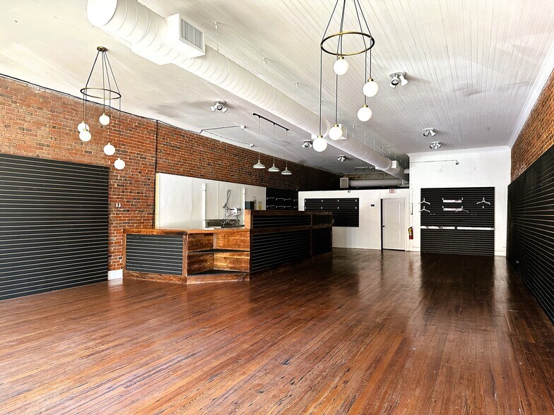 More Photos Of 108 N Main St, Greensboro General Retail For Sale