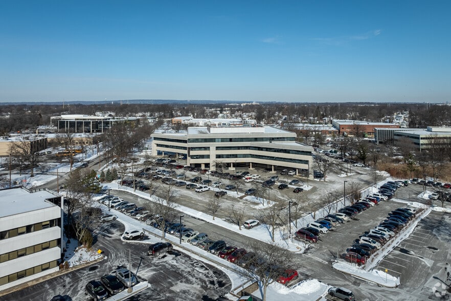 More Photos Of 20 Commerce Dr, Cranford Unknown For Lease