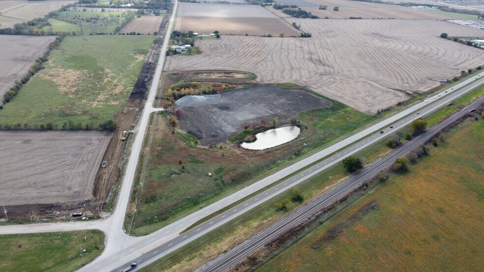More Photos Of 7201 N 98th St, Lincoln Land For Sale