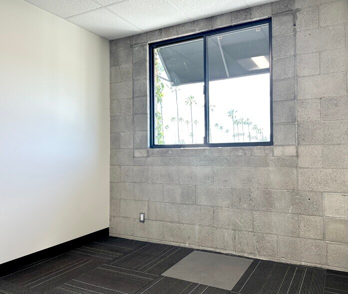 More Photos Of 601 S Brand Blvd, San Fernando Office For Lease