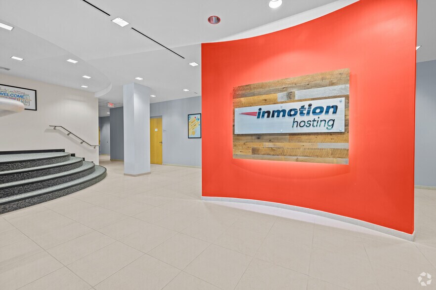 More Photos Of 555 S Independence Blvd, Virginia Beach Office For Lease