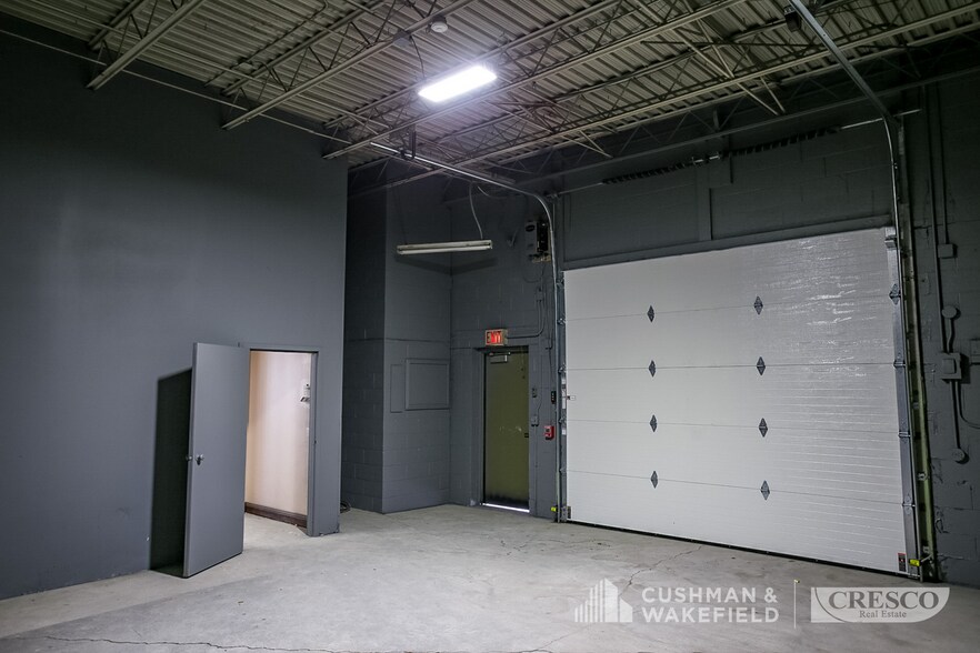 More Photos Of 20900 Miles Pky, Warrensville Heights Warehouse For Sale