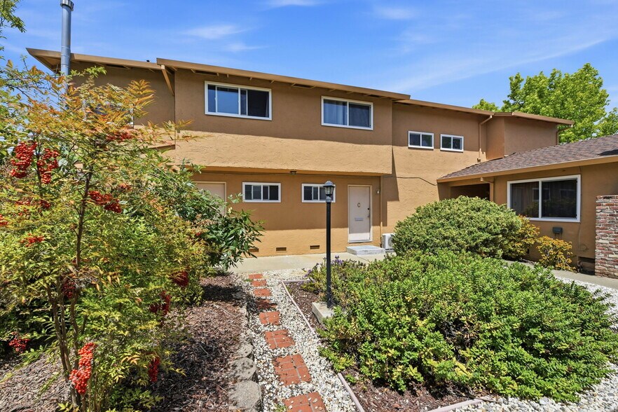 More Photos Of 1195 Weyburn Ln, San Jose Apartments For Sale